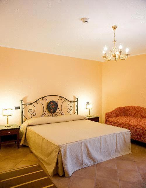Agostiniana Hotel Санта-Тереза-ди-Рива Экстерьер фото