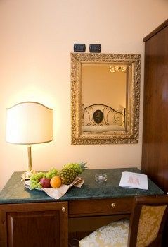 Agostiniana Hotel Санта-Тереза-ди-Рива Экстерьер фото